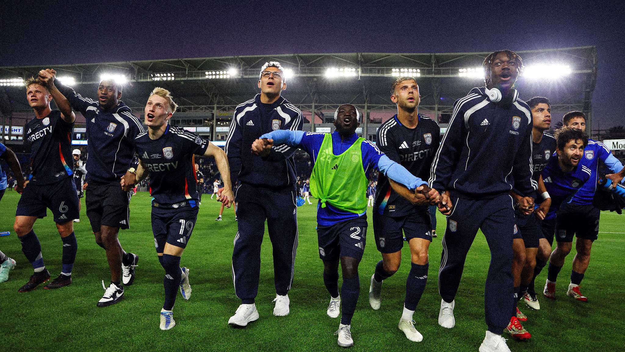 反击战术成 反击战术成